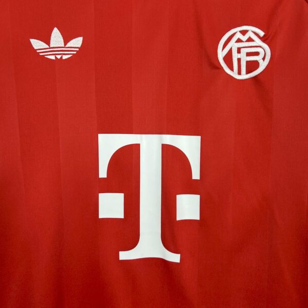 Bayern Munich 2025/26 Goalkeeper Uniform Jersey - Image 6