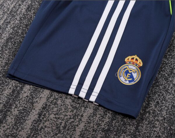 Real Madrid 2010/11 Away Kids Retro Jersey And Shorts - Image 3