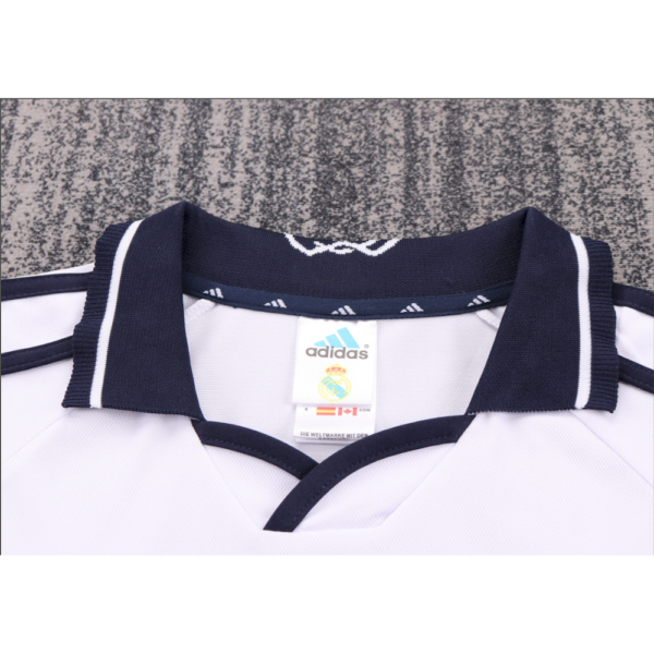 Real Madrid 2000/01 Home Kids Retro Jersey And Shorts - Image 4