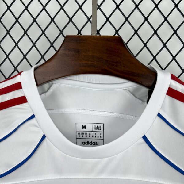 Bayern Munich 2025/26 Leisure Jersey - Image 8