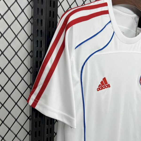 Bayern Munich 2025/26 Leisure Jersey - Image 4
