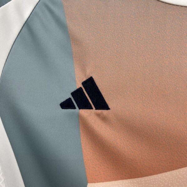 Spain 2025/26 Away Kids Kit - Image 9