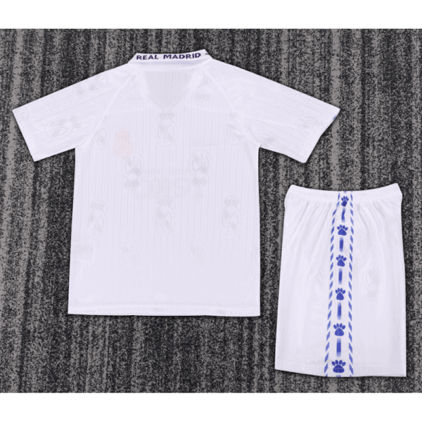 Real Madrid 1996/97 Home Kids Retro Jersey And Shorts - Image 2