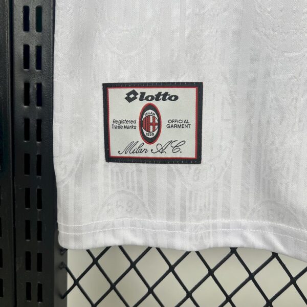 Ac Milan 1997/98 Away Retro Jersey - Image 4