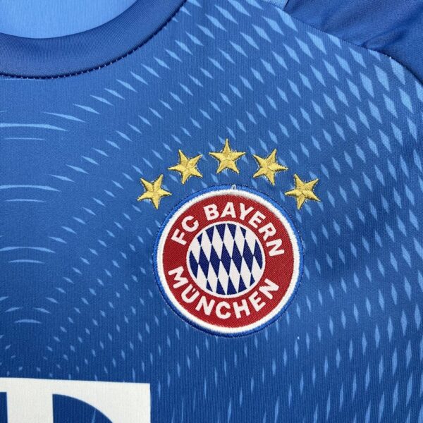 Bayern Munich 2025/26 Blue Goalkeeper Kids Kit - Image 8