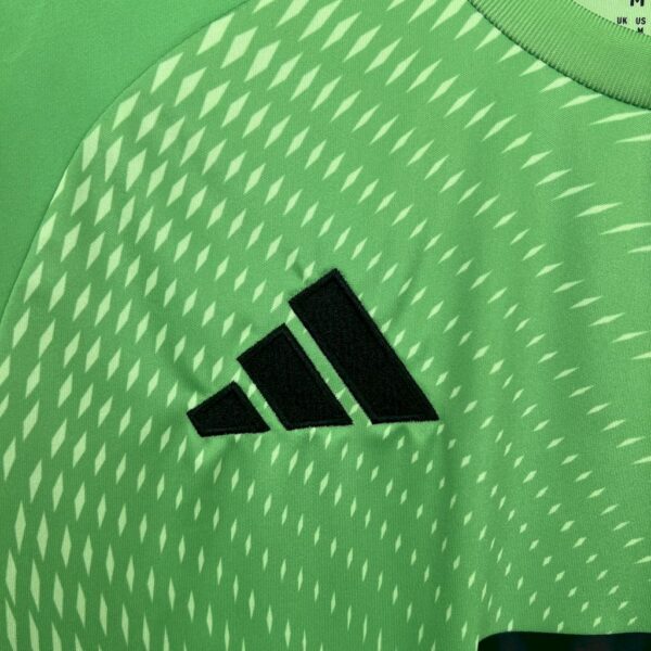 Bayern Munich 2025/26 Green Goalkeeper Jersey - Image 8