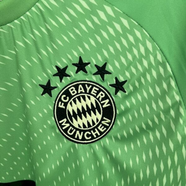 Bayern Munich 2025/26 Green Goalkeeper Jersey - Image 7
