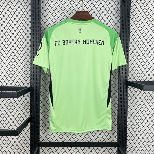 Bayern Munich 2025/26 Green Goalkeeper Jersey - Image 2