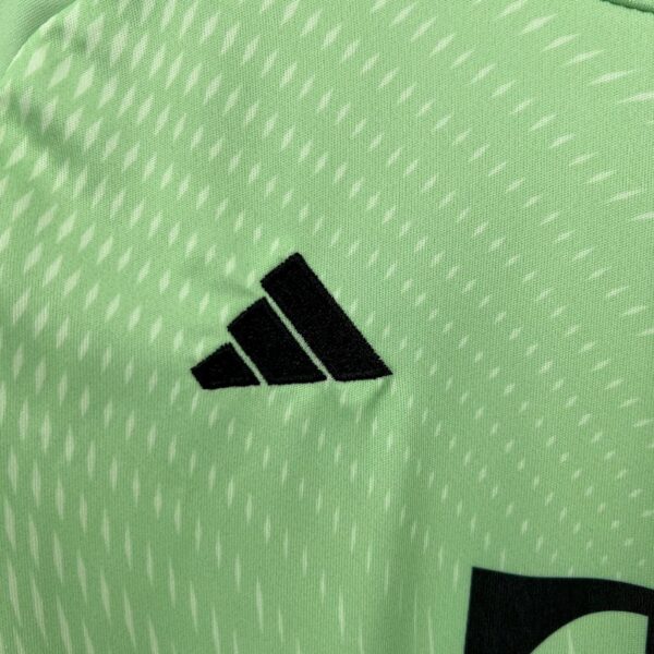 Bayern Munich 2025/26 Green Goalkeeper Kids Kit - Image 9