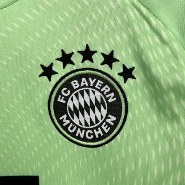 Bayern Munich 2025/26 Green Goalkeeper Kids Kit - Image 8
