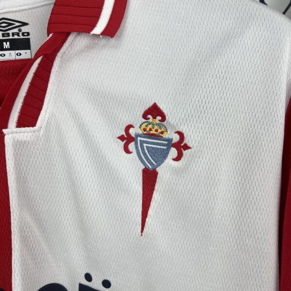 Celta Vigo 2001/02 Away Retro Jersey - Image 5
