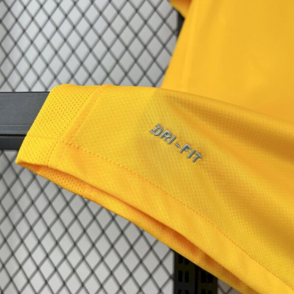 Brazil 2010 Home Retro Jersey - Image 5