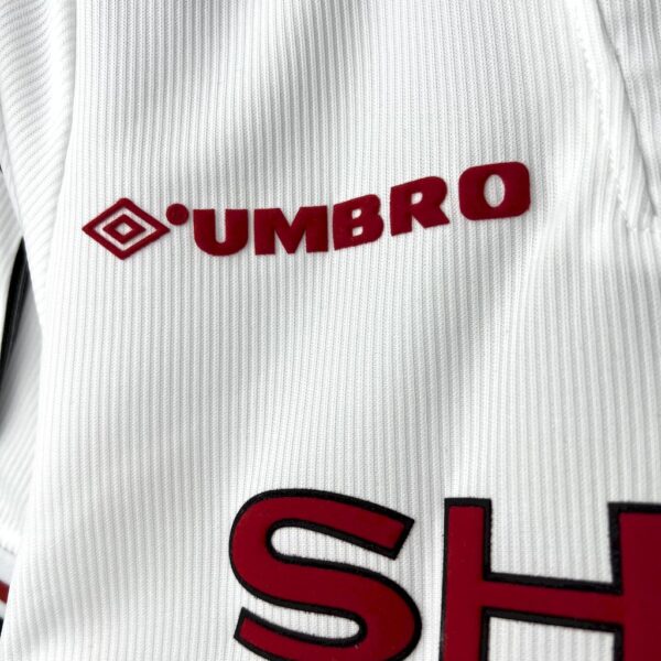 Manchester United 1998/99 White Retro Jersey - Image 8