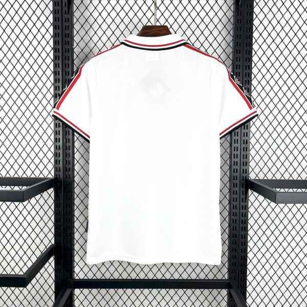 Manchester United 1998/99 White Retro Jersey - Image 2