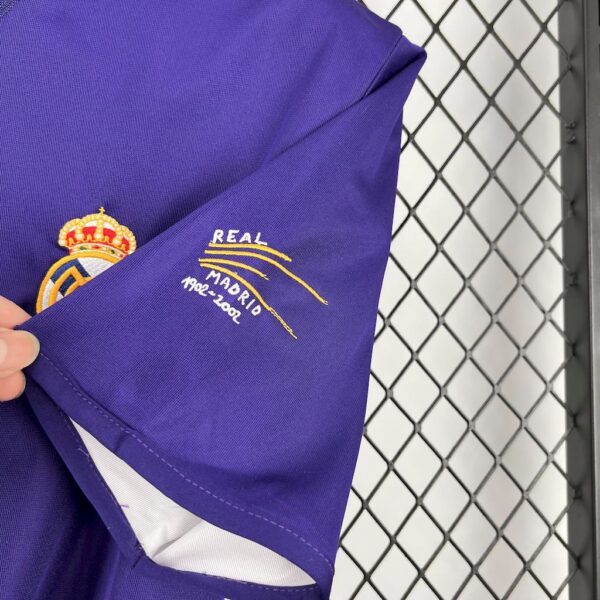 Real Madrid 2002/03 Reversible Double-Sided Third Retro Jersey - Image 4