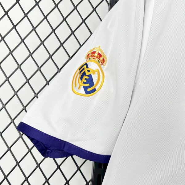 Real Madrid 2002/03 Reversible Double-Sided Third Retro Jersey - Image 6