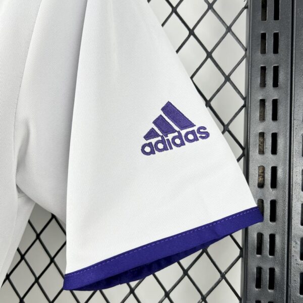 Real Madrid 2002/03 Reversible Double-Sided Third Retro Jersey - Image 4