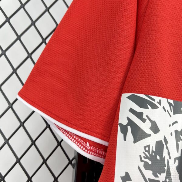Stuttgart 2006/07 Away Retro Jersey - Image 10
