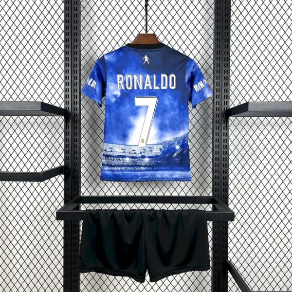 Cristiano Ronaldo 2025/26 Real Madrid Kids Kit - Image 2