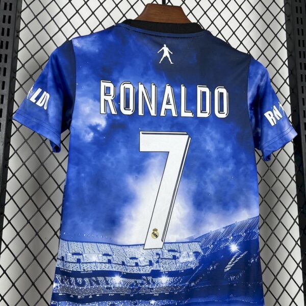 Cristiano Ronaldo 2025/26 Real Madrid Kids Kit - Image 3