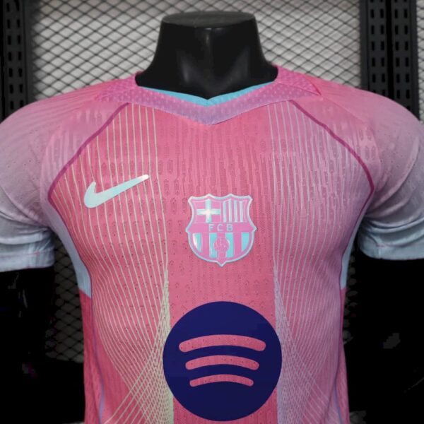 Barcelona 2025/26 Pink Special Edition Jersey Player Version - Image 4