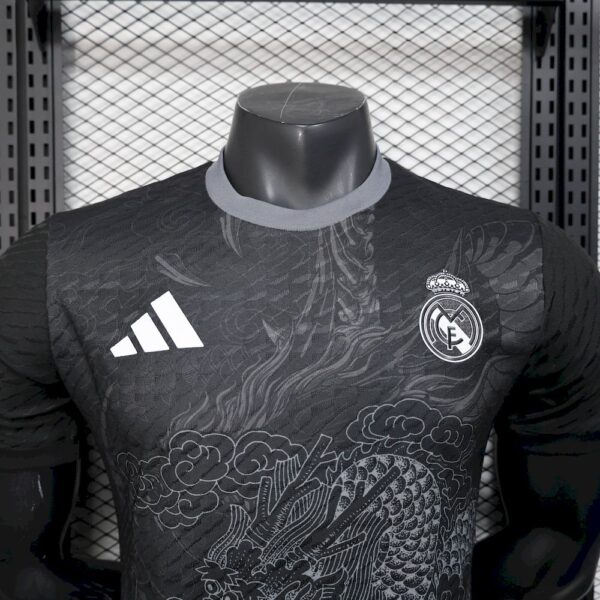 Real Madrid  2025/26 Dragon Special Edition Jersey Player Version - Image 9