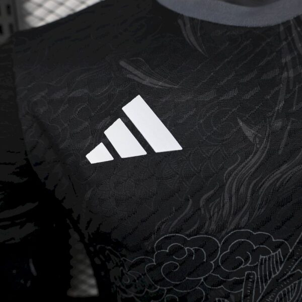 Real Madrid  2025/26 Dragon Special Edition Jersey Player Version - Image 7