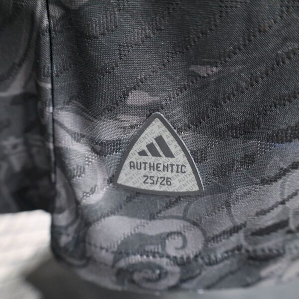 Real Madrid  2025/26 Dragon Special Edition Jersey Player Version - Image 3