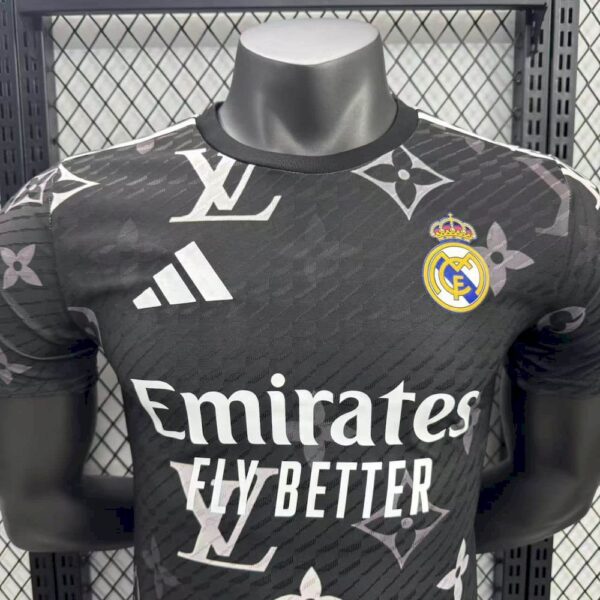 Real Madrid 2025/26 Black Louis Vuitton Jersey Player Version - Image 9