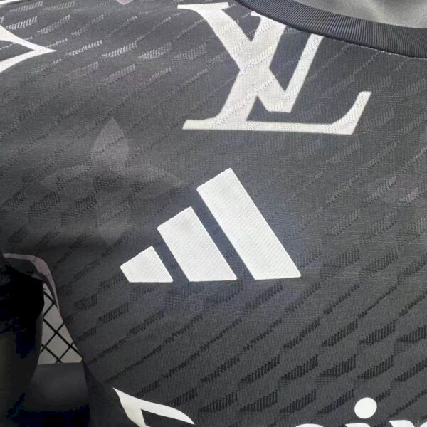 Real Madrid 2025/26 Black Louis Vuitton Jersey Player Version - Image 8