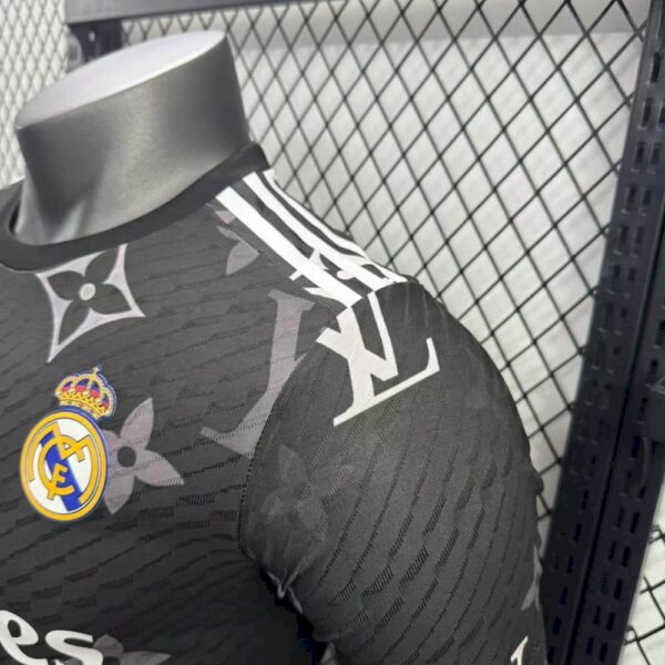 Real Madrid 2025/26 Black Louis Vuitton Jersey Player Version - Image 5