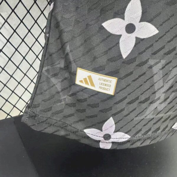 Real Madrid 2025/26 Black Louis Vuitton Jersey Player Version - Image 4