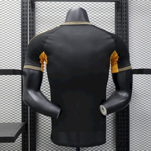 Real Madrid 2025/26 Black Especial Jersey Player Version - Image 2