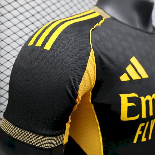 Real Madrid 2025/26 Black Especial Jersey Player Version - Image 8