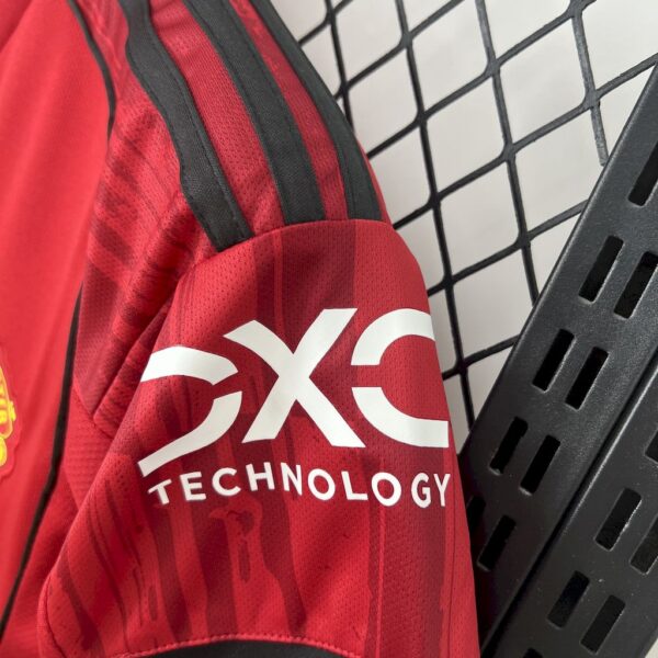 Manchester United 2025/26 Home Womens Jersey - Image 4