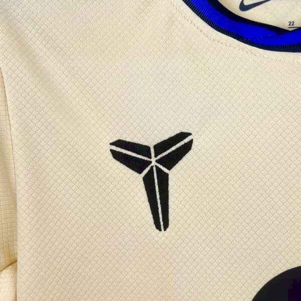 Barcelona 2025/26 Away Kids Kit - Image 11