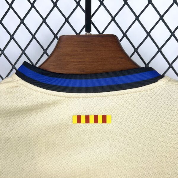 Barcelona 2025/26 Away Kids Kit - Image 4
