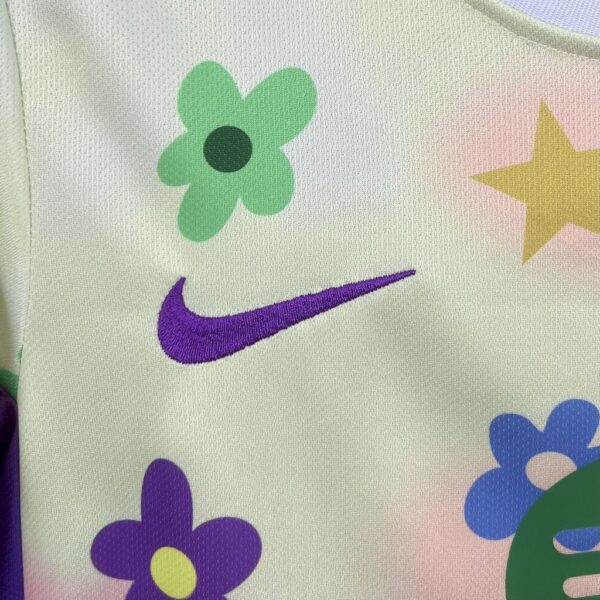 Barcelona 2025/26 Flower Special Edition Kids Kit - Image 10