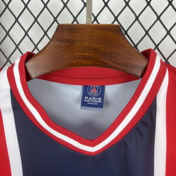 Paris Saint-Germain 1975 Away £¨11Number£©Retro Jersey - Image 6
