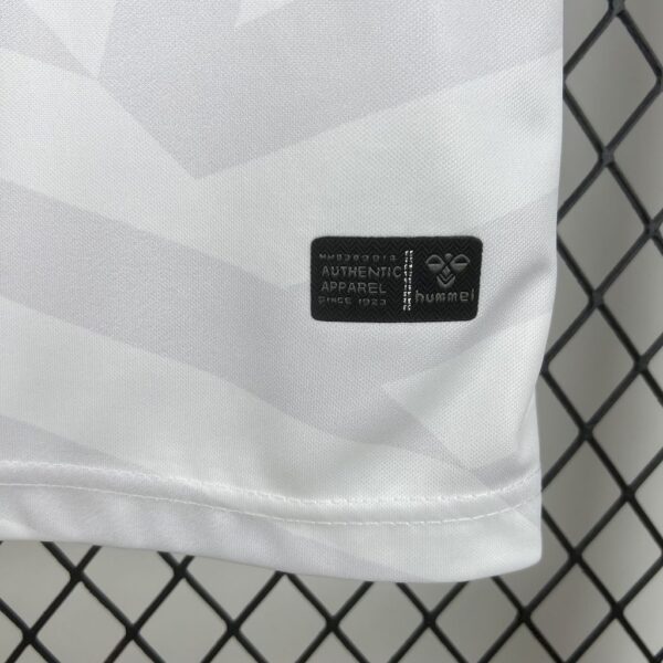 Real Betis 2025/26 White Goalkeeper Jersey - Image 7