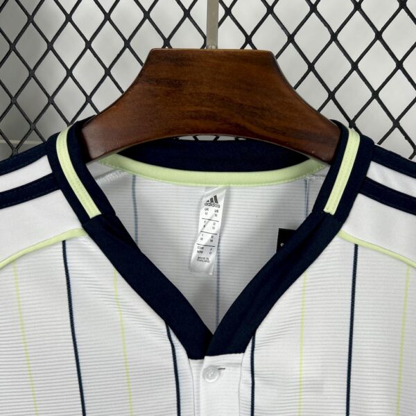 Real Madrid 2025/26 Us Pack Jersey - Image 8