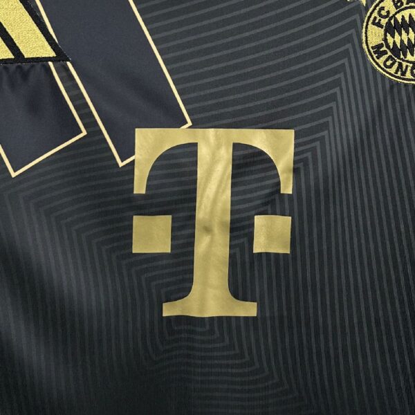 Bayern Munich 2025/26 Black Gold Special Edition Jersey - Image 5