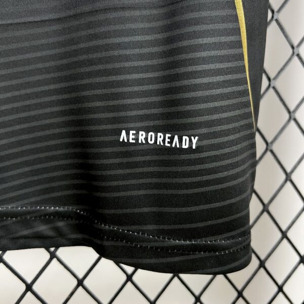 Bayern Munich 2025/26 Black Gold Special Edition Jersey - Image 3