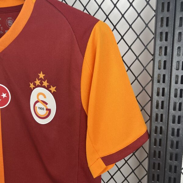 Galatasarays 2025/26 Home Jersey - Image 5