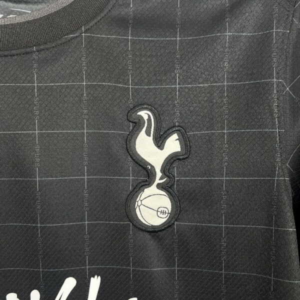 Tottenham Hotspur 2025/26 Stray Kids X London, England Limited Edition  Jersey - Image 7