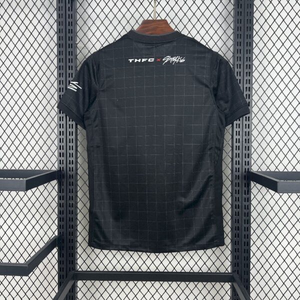 Tottenham Hotspur 2025/26 Stray Kids X London, England Limited Edition  Jersey - Image 2