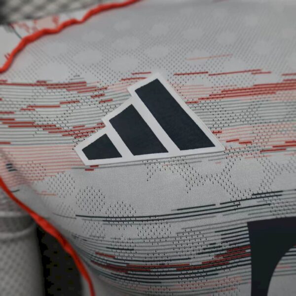 Bayern Munich 2025/26 Away Long Sleeves Jersey Player Version - Image 4