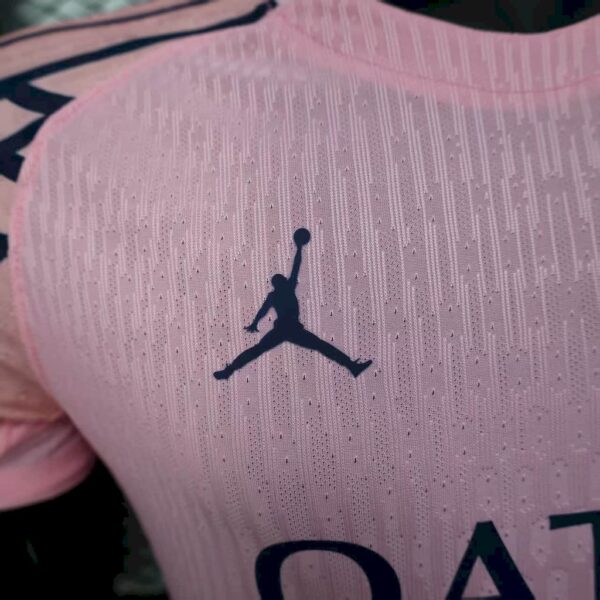 Paris Saint-Germain 2025/26 Pink Special Edition Jersey Player Version - Image 4