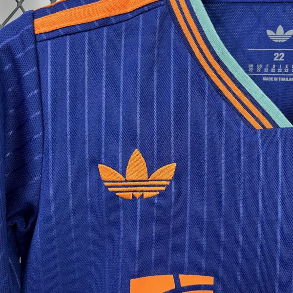 Newcastle United 2025/26 Third Kids Kit - Image 10