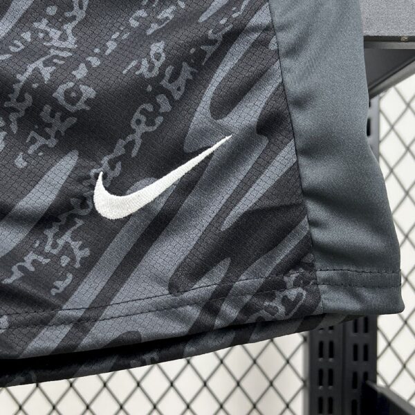 Sporting Cp 2025/26 Black Goalkeeper Kids Kit - Image 5